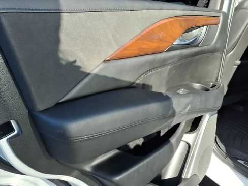 Used 2018 Cadillac Escalade Premium Luxury image 22