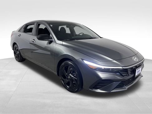 New 2026 Hyundai Elantra Sport image 7