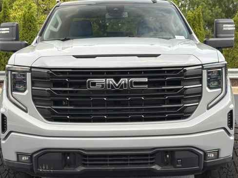 Used 2024 GMC Sierra 1500 Elevation AWD/4WD image 19