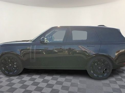 Used 2024 Land Rover Range Rover SE image 5