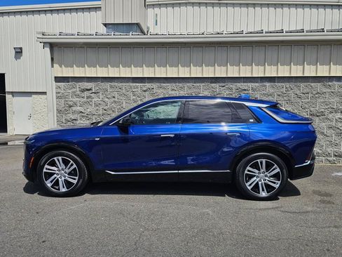 Used 2024 Cadillac Lyriq Tech RWD image 3