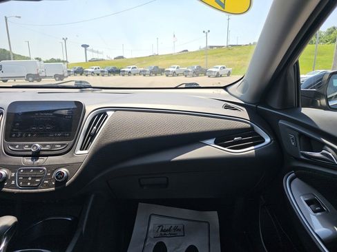 Used 2024 Chevrolet Malibu LT image 35