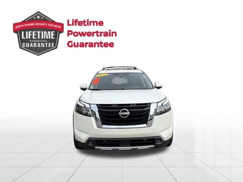 Certified 2024 Nissan Pathfinder Platinum w/ Cargo Package FWD image 11