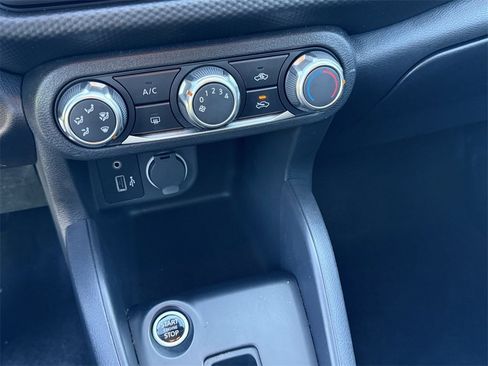 Used 2024 Nissan Kicks S image 28