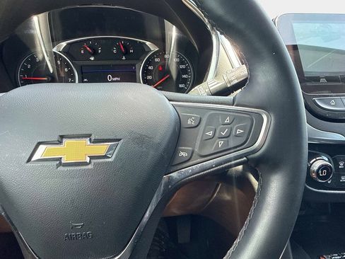 Used 2024 Chevrolet Equinox Premier FWD image 28