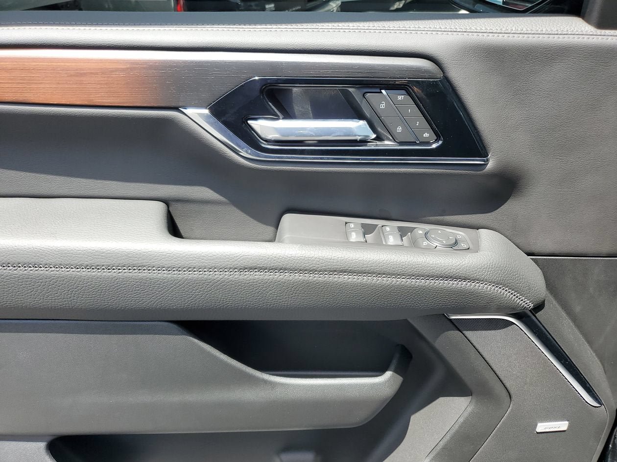 New 2026 GMC Yukon Denali RWD image 17