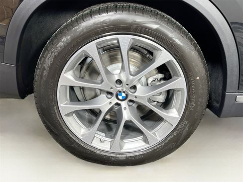 New 2026 BMW X5 xDrive50e w/ Climate Comfort Package image 35