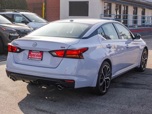 New 2025 Nissan Altima 2.5 SR w/ SR Premium Package image 7