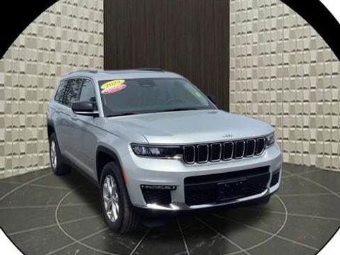 Used 2023 Jeep Grand Cherokee L Limited AWD/4WD image 1