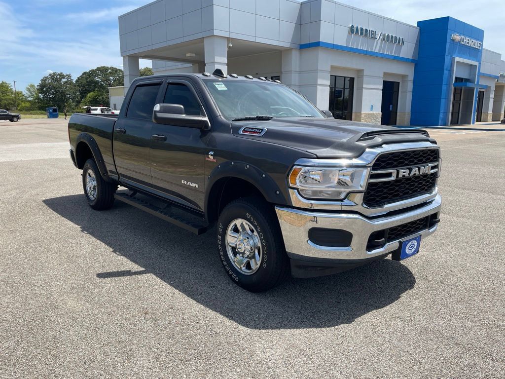 Used 2022 RAM 2500 Tradesman w/ Chrome Appearance Group AWD/4WD image 9