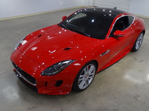 Used 2016 Jaguar F-TYPE R AWD/4WD image 2