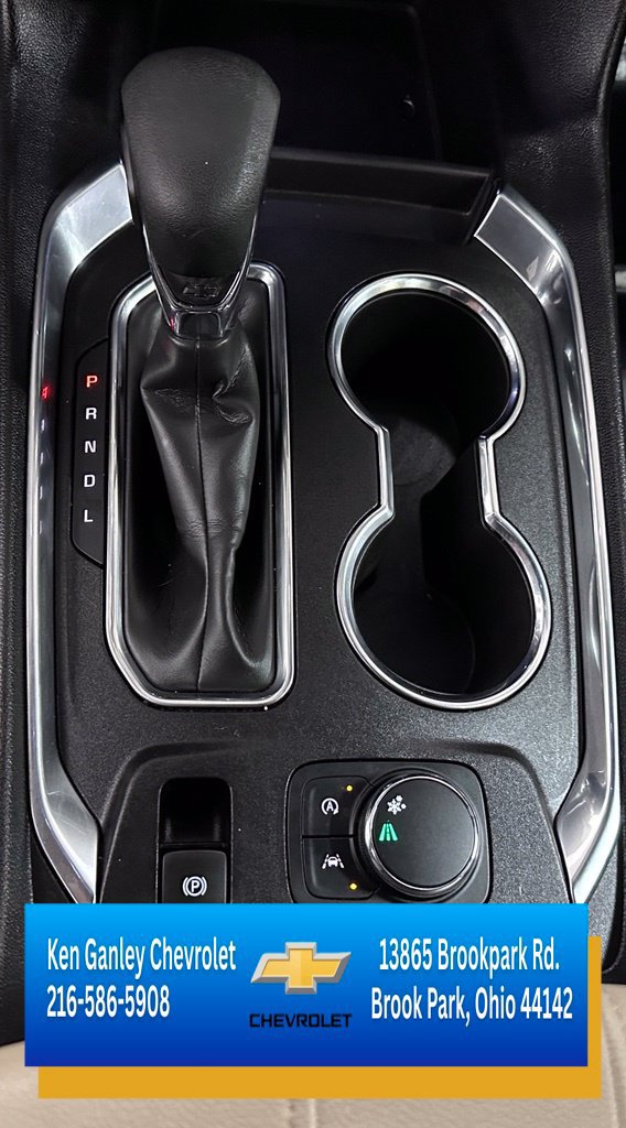 Used 2023 Chevrolet Traverse LS FWD image 19