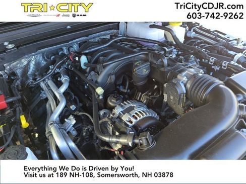 New 2025 Jeep Gladiator Sport image 25