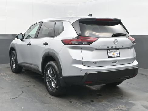 Certified 2025 Nissan Rogue S image 6