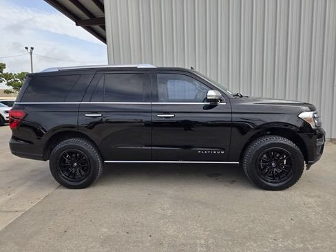 Used 2022 Ford Expedition Platinum AWD/4WD image 5
