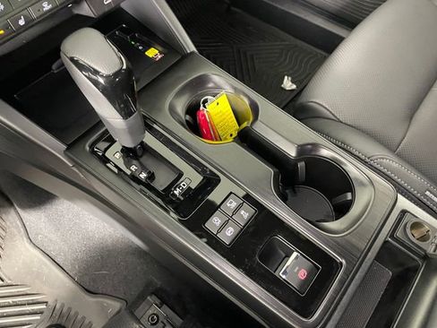 Used 2026 Subaru Outback Touring XT image 9