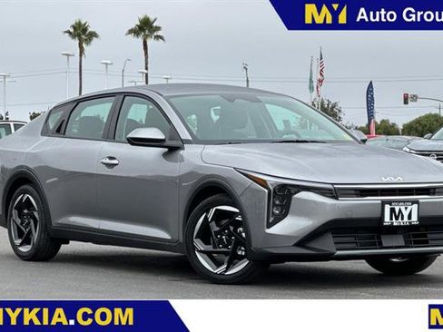 New 2025 Kia K4 EX image 1