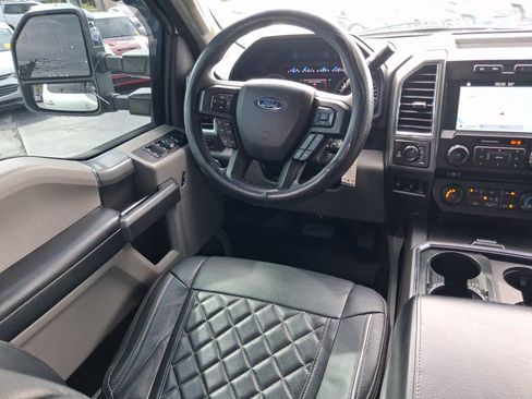 Used 2018 Ford F250 XLT w/ XLT Premium Package AWD/4WD image 25