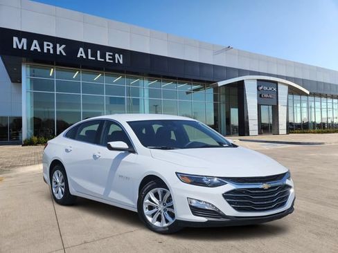 Used 2025 Chevrolet Malibu LT FWD image 1