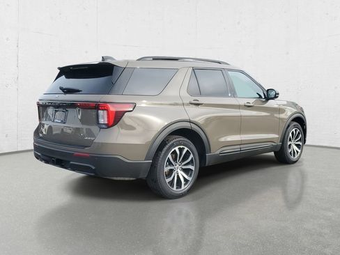 New 2026 Ford Explorer ST-Line image 7