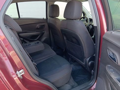 Used 2017 Chevrolet Trax LS FWD image 25