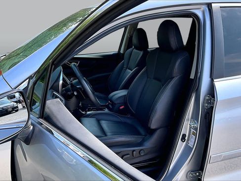 Used 2024 Subaru Ascent Limited w/ Technology Package AWD/4WD image 9