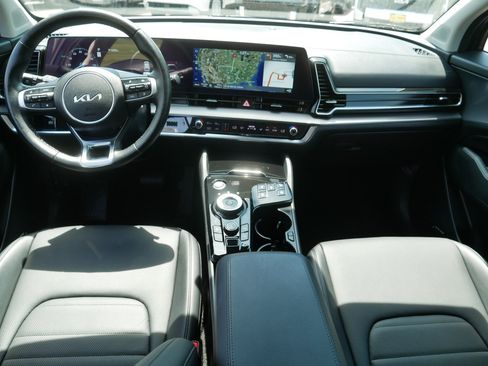 Certified 2025 Kia Sportage SX Prestige AWD/4WD image 10