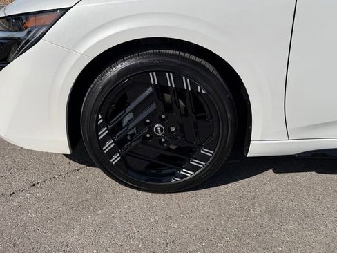 New 2026 Nissan Sentra SR w/ Floor Mat Package FWD image 28