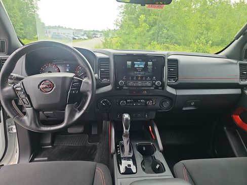 Used 2023 Nissan Frontier PRO-4X w/ Pro Convenience Package AWD/4WD image 18