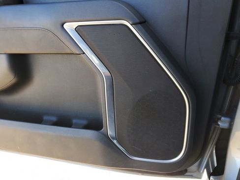 Used 2025 Chevrolet Silverado 2500 LT w/ Safety Package image 21