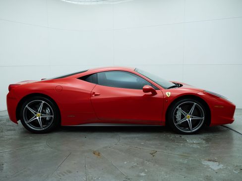 Used 2012 Ferrari 458 Italia Coupe RWD image 5