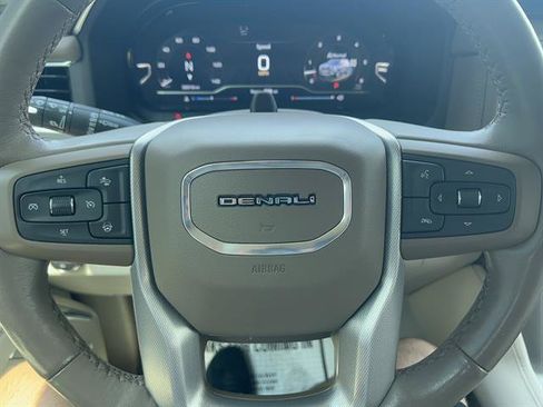 Used 2023 GMC Yukon Denali w/ Advanced Technology Package AWD/4WD image 20