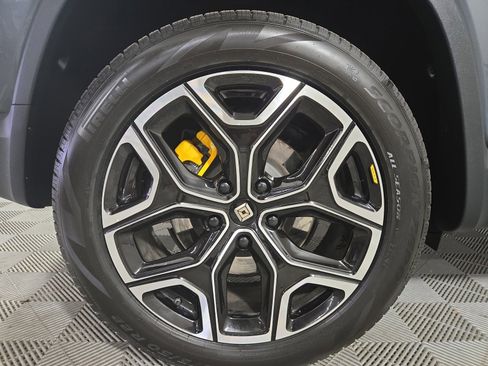 Used 2024 Rivian R1S Adventure AWD/4WD image 12