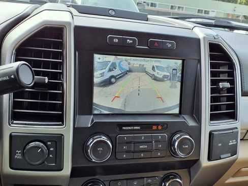 Used 2019 Ford F250 Lariat w/ Lariat Value Package AWD/4WD image 7