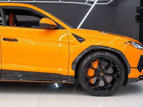 Used 2023 Lamborghini Urus Performante AWD/4WD image 8