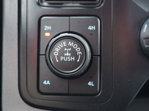 Used 2023 Ford F150 Lariat w/ Equipment Group 502A High image 28