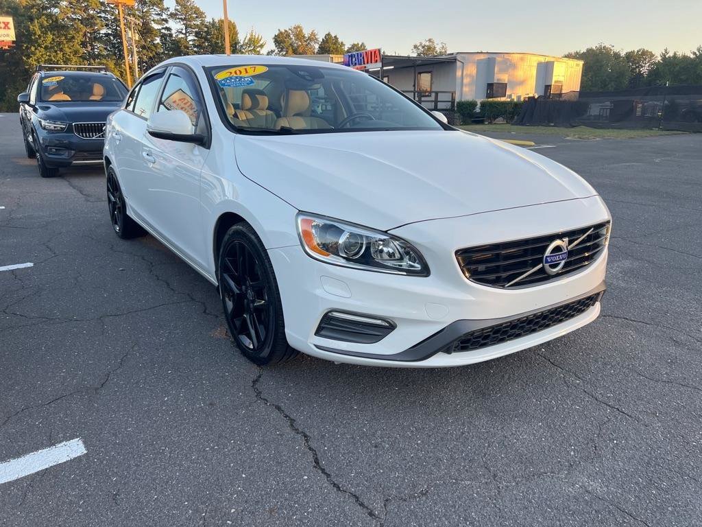 Used 2017 Volvo S60 T5 Dynamic AWD/4WD image 3