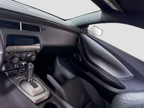 Used 2010 Chevrolet Camaro SS w/ RS Package RWD image 15