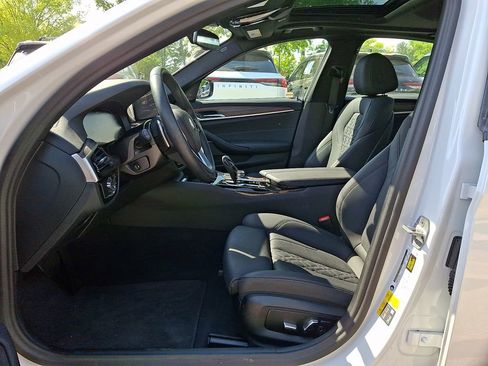 Used 2023 BMW 530e w/ Premium Package RWD image 13