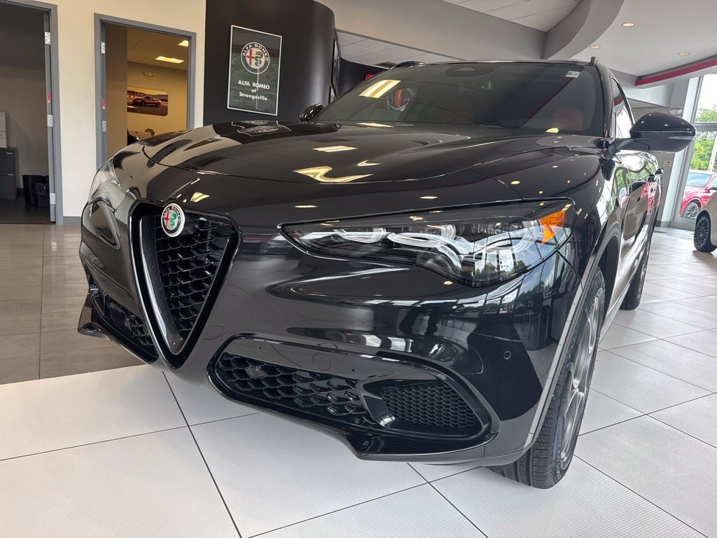 New 2026 Alfa Romeo Stelvio Sprint AWD/4WD image 14