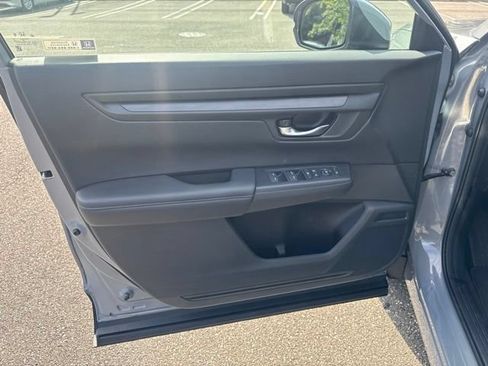 Used 2023 Honda CR-V LX image 21