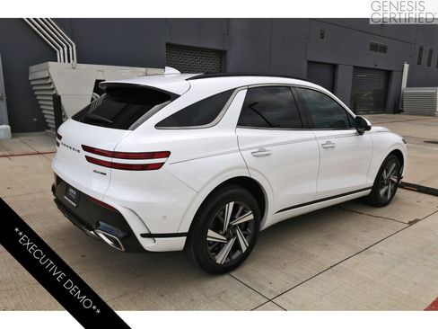 Used 2026 Genesis GV70 3.5T Sport Advanced AWD/4WD image 9