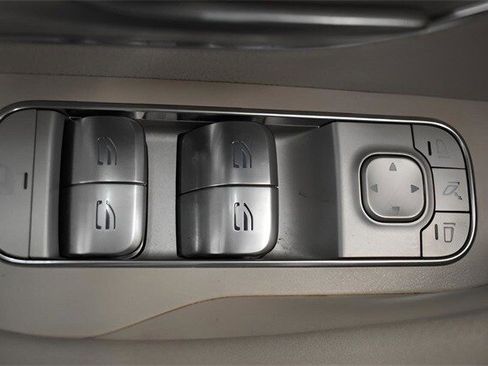 Used 2022 Mercedes-Benz GLE 350 4MATIC image 16