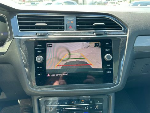 Used 2024 Volkswagen Tiguan SE R-Line w/ MDO Package, Three-Row FWD image 12