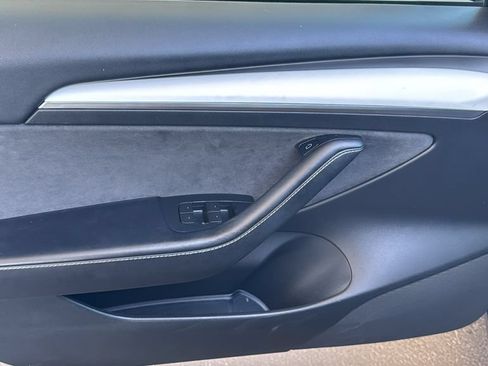 Used 2023 Tesla Model 3 Standard Range RWD image 17
