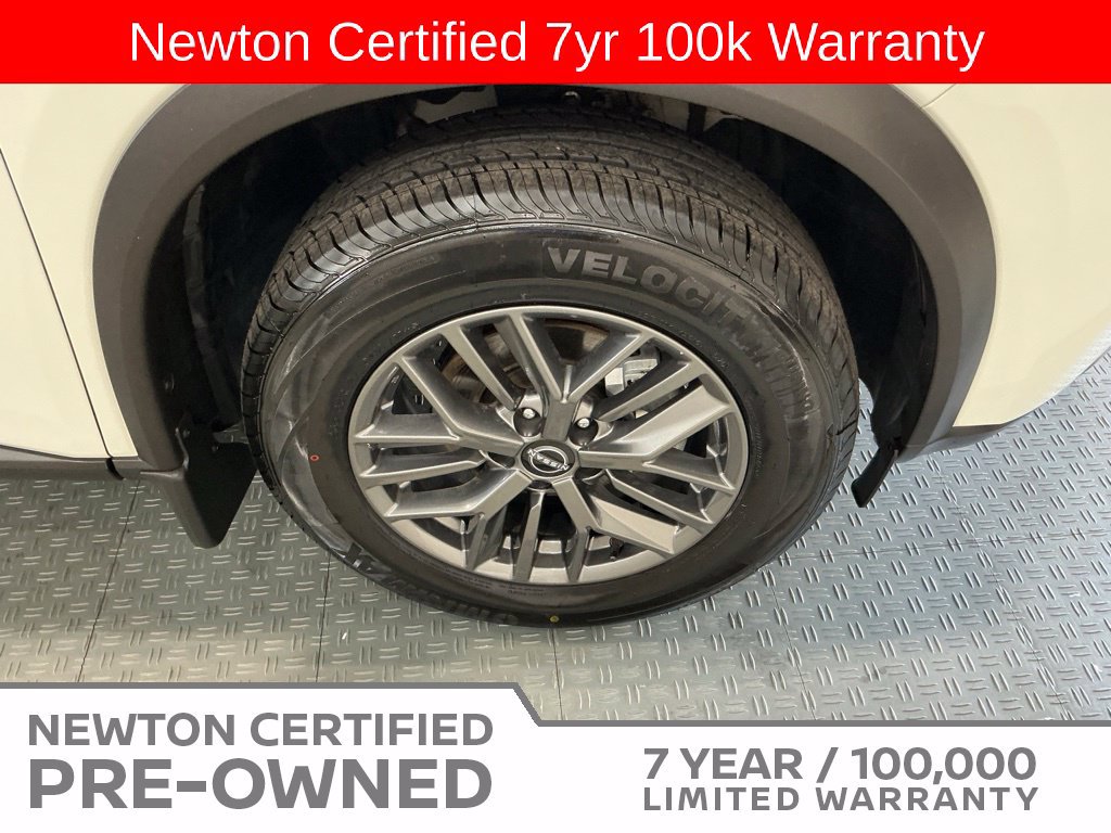 Used 2023 Nissan Rogue S FWD image 41