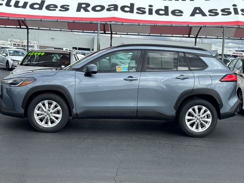 Certified 2023 Toyota Corolla Cross LE image 9