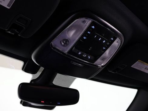 Used 2020 Jeep Grand Cherokee High Altitude AWD/4WD image 25