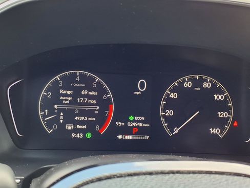 Certified 2025 Honda Pilot Touring image 14