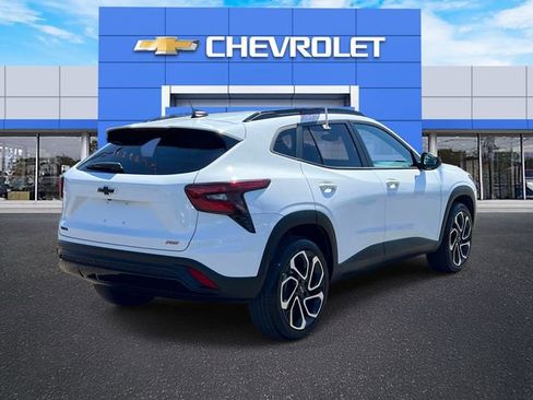 Certified 2024 Chevrolet Trax RS w/ Sunroof Package image 6